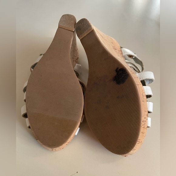 Guess White Wedge Sandals - Picture 5 of 5